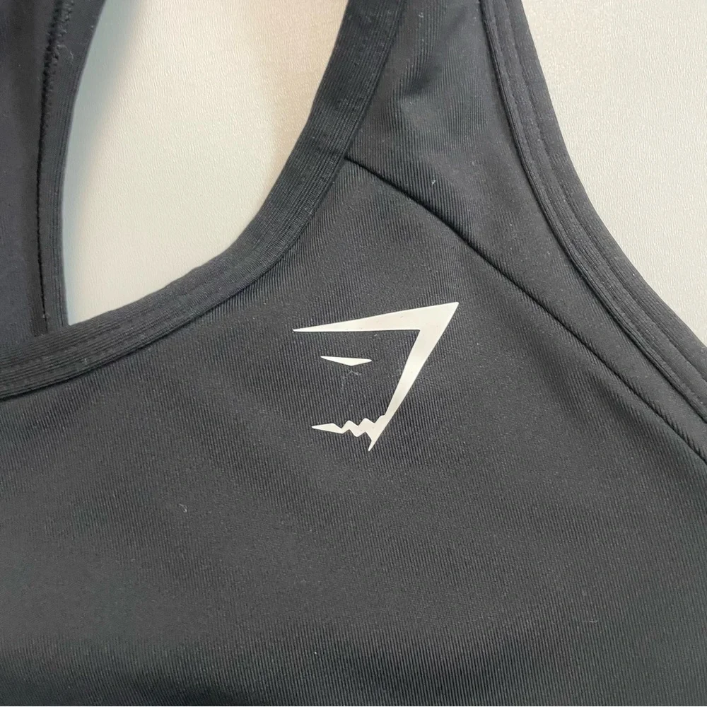 Gymshark Sports Bra Racerback Athletic Exercise Unlined No Padding Black